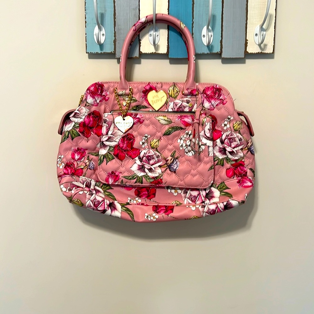 Betsey Johnson Blush Pink Floral Bag / Very Good Pre-Owned Condition / Pretty!